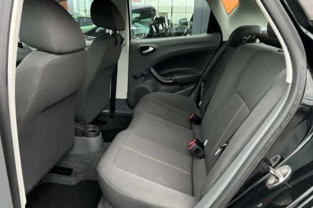 SEAT Ibiza (2011) thumbnail 5
