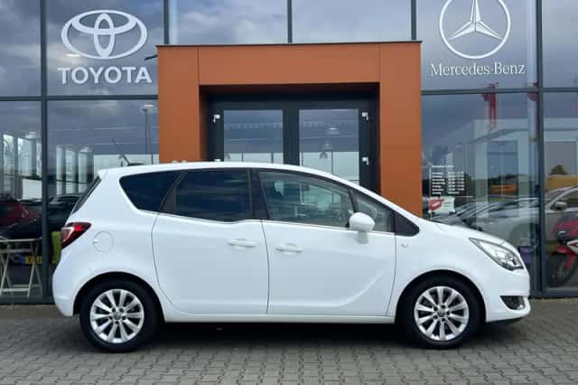 Opel Meriva (2016) thumbnail 3