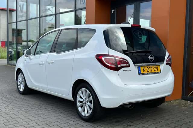 Opel Meriva (2016) thumbnail 3