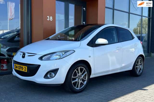 Mazda 2 (2012) thumbnail 1