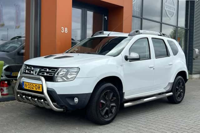 Dacia Duster (2014) thumbnail 1
