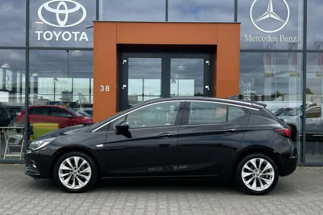 Opel Astra (2017) thumbnail 2