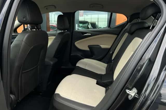 Opel Astra (2017) thumbnail 5
