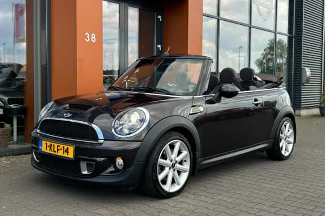 MINI Cabrio (2012) thumbnail 1