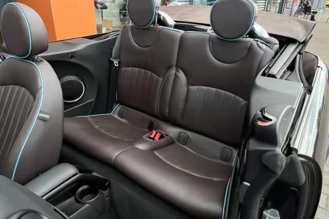 MINI Cabrio (2012) thumbnail 5
