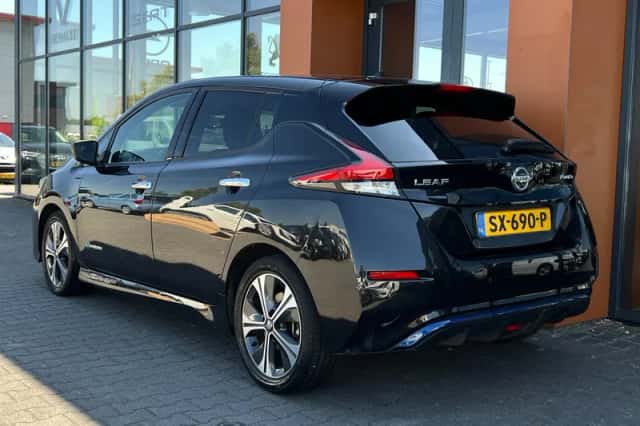 Nissan Leaf (2018) thumbnail 3