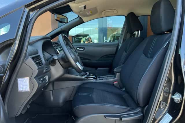 Nissan Leaf (2018) thumbnail 4