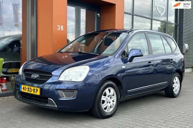 Kia Carens (2007) thumbnail 1