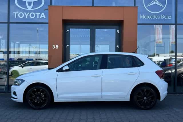 Volkswagen Polo (2018) thumbnail 2