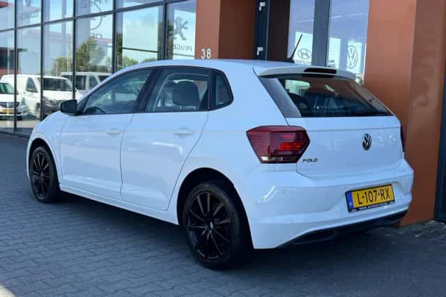 Volkswagen Polo (2018) thumbnail 3