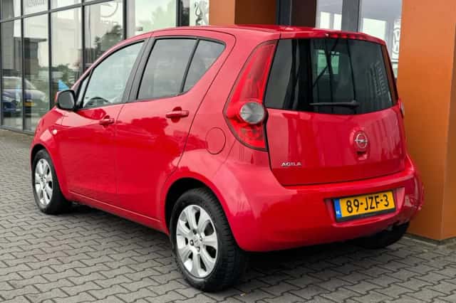 Opel Agila (2009) thumbnail 3
