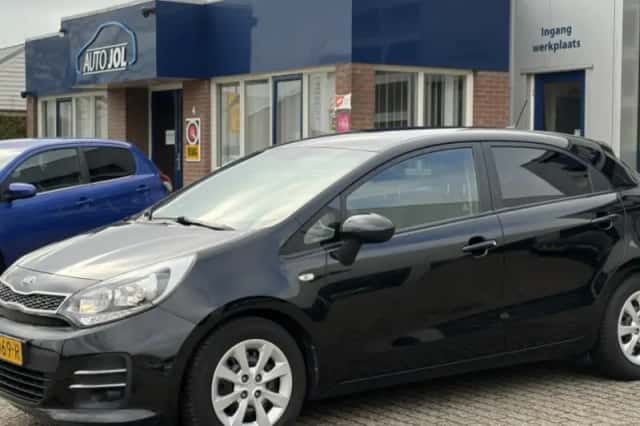 Kia Rio (2016) thumbnail 1