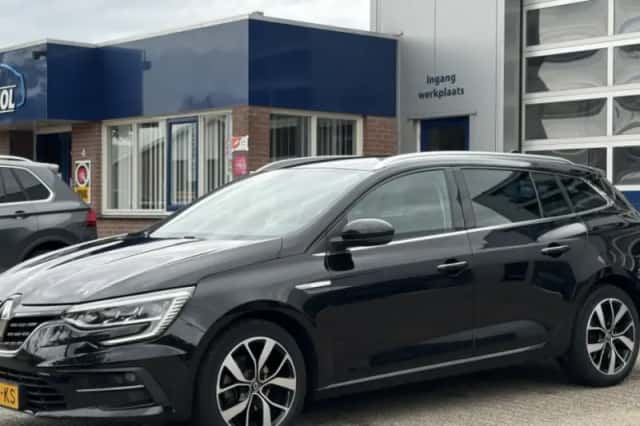 Renault Mégane (2022) thumbnail 1