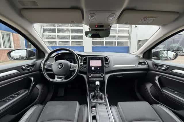 Renault Mégane (2022) thumbnail 4