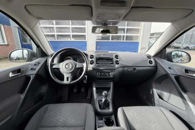 Volkswagen Tiguan (2011) thumbnail 5