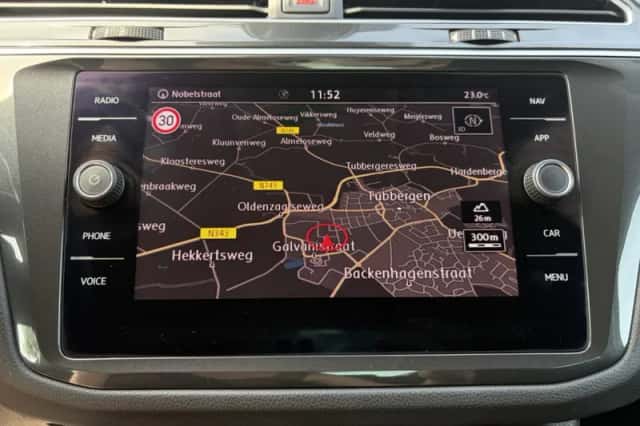 Volkswagen Tiguan (2019) thumbnail 5