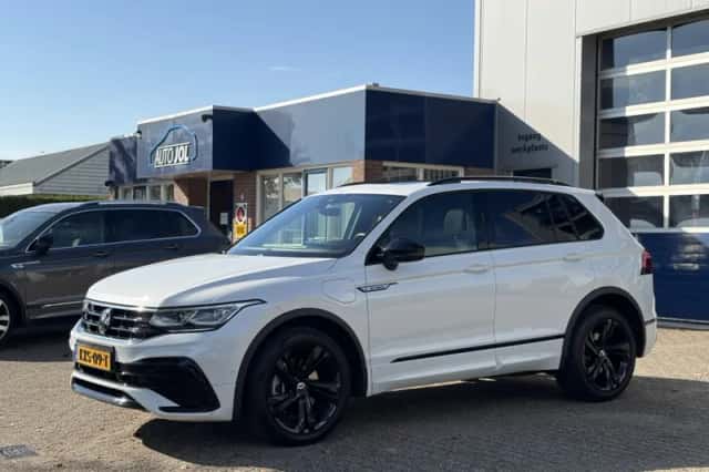Volkswagen Tiguan (2023) thumbnail 1