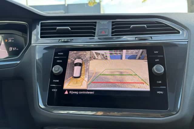 Volkswagen Tiguan (2023) thumbnail 6