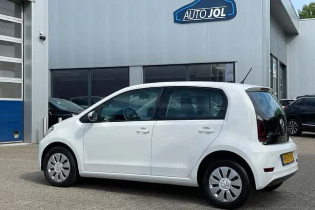 Volkswagen Up! (2020) thumbnail 3