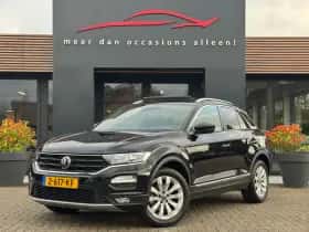 Volkswagen T-Roc (2022) thumbnail 1