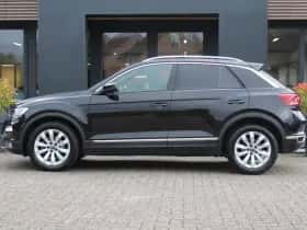 Volkswagen T-Roc (2022) thumbnail 3