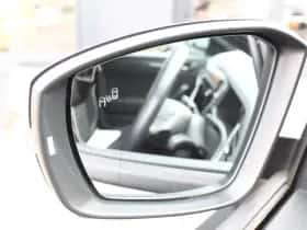 Volkswagen T-Roc (2022) thumbnail 28