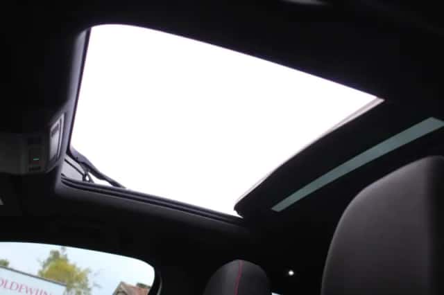 Volkswagen T-Roc (2022) thumbnail 29