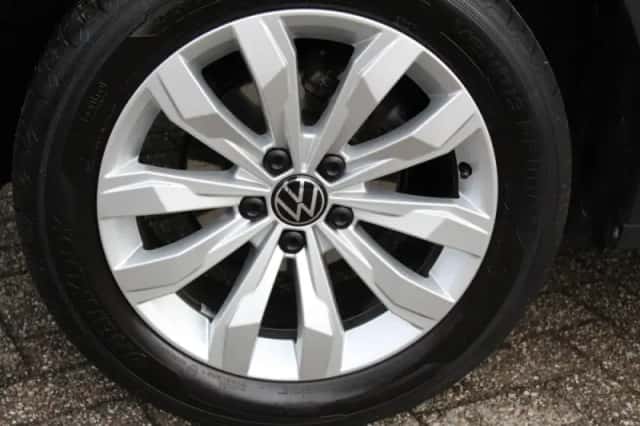 Volkswagen T-Roc (2022) thumbnail 8