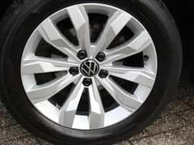Volkswagen T-Roc (2022) thumbnail 8