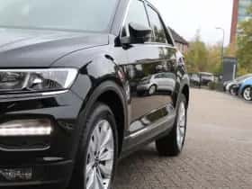 Volkswagen T-Roc (2022) thumbnail 10