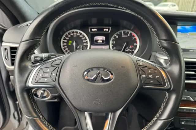 Infiniti Q30 (2016) thumbnail 19