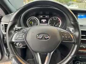 Infiniti Q30 (2016) thumbnail 19
