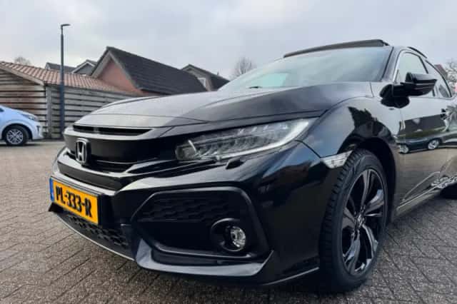 Honda Civic (2017) thumbnail 16