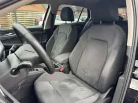 Volkswagen Golf thumbnail 2
