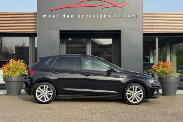 Volkswagen Polo (2019) thumbnail 2