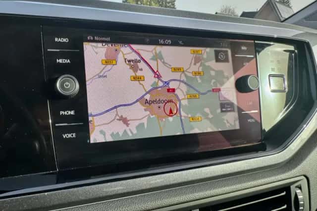 Volkswagen Polo (2019) thumbnail 16