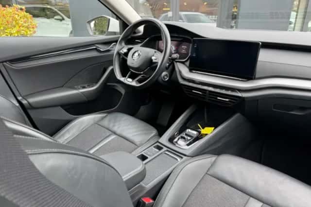 Škoda Octavia (2020) thumbnail 2