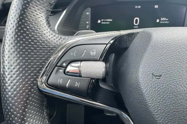 Škoda Octavia (2020) thumbnail 18