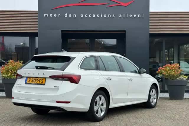 Škoda Octavia (2020) thumbnail 6