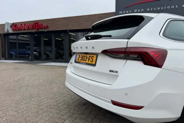 Škoda Octavia (2020) thumbnail 7