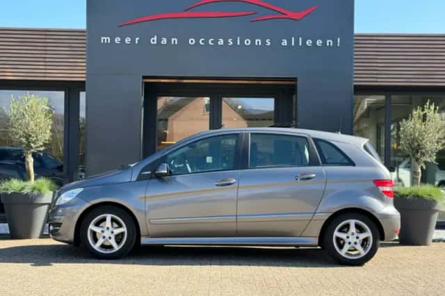 Mercedes-Benz B-Klasse (2011) thumbnail 3