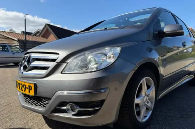 Mercedes-Benz B-Klasse (2011) thumbnail 10