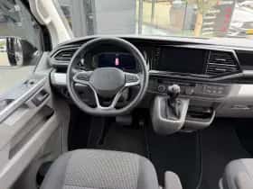 Volkswagen Transporter (2024) thumbnail 2