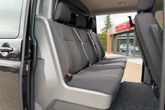 Volkswagen Transporter (2024) thumbnail 16