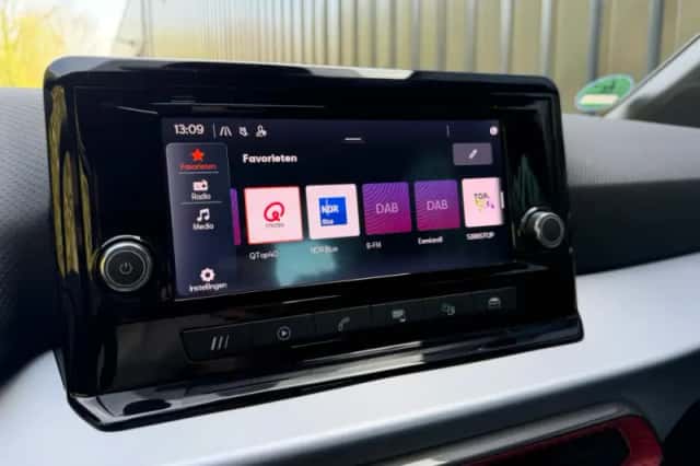 SEAT Arona (2022) thumbnail 15