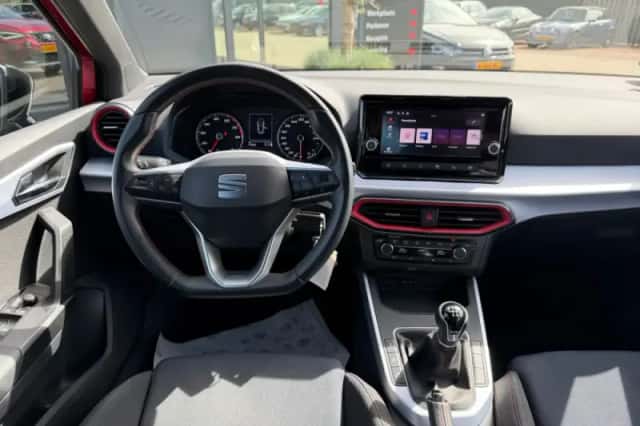 SEAT Arona (2022) thumbnail 9