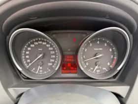 BMW Z4 (2010) thumbnail 15