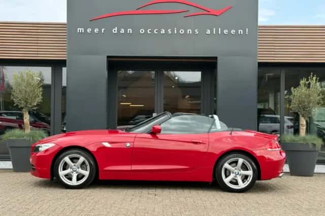 BMW Z4 (2010) thumbnail 3