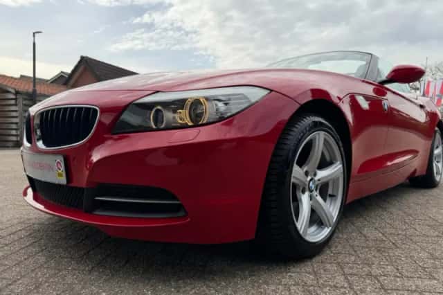 BMW Z4 (2010) thumbnail 4