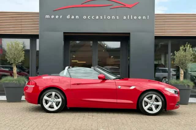 BMW Z4 (2010) thumbnail 5